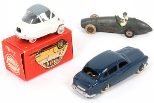 Lot 276 - DINKY TOYS (FRANCE) (3)