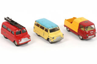 Lot 143 - CORGI TOYS (GB) (3)