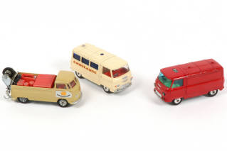 Lot 139 - CORGI TOYS (GB) (3)