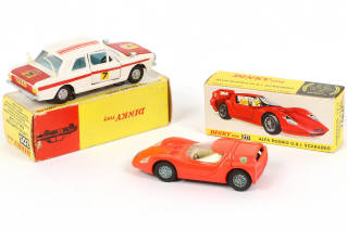 Lot 230 - DINKY TOYS (GB) (2)