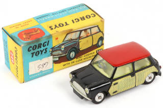 Lot 134 - CORGI TOYS (GB) (1)