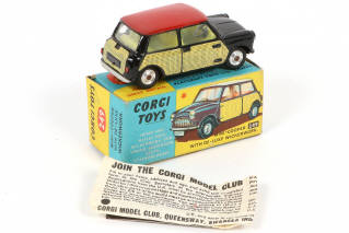 Lot 134 - CORGI TOYS (GB) (1)