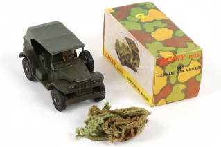 Lot 262 - DINKY TOYS (FRANCE) (1)