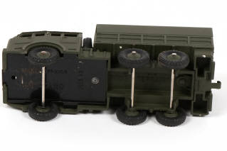 Lot 261 - DINKY TOYS (FRANCE) (1)