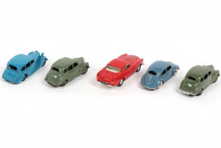 Lot 233 - DINKY TOYS (GB) (5)
