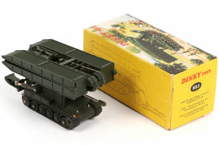 Lot 265 - DINKY TOYS (FRANCE) (1)