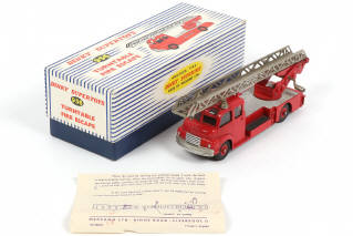 Lot 229 - DINKY TOYS (GB) (1)