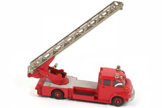 Lot 229 - DINKY TOYS (GB) (1)