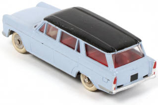 Lot 255 - DINKY TOYS (FRANCE) (1)