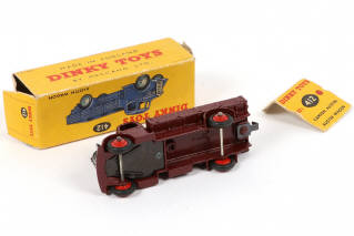Lot 226 - DINKY TOYS (GB) (1)