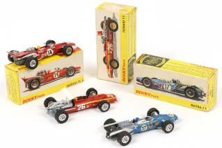 Lot 274 - DINKY TOYS (FRANCE) (3)
