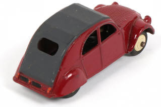 Lot 243 - DINKY TOYS (FRANCE) (1)