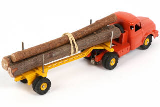 Lot 246 - DINKY TOYS (FRANCE) (1)