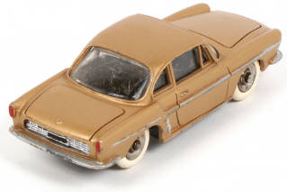 Lot 252 - DINKY TOYS (FRANCE) (1)