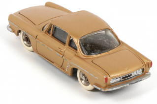 Lot 252 - DINKY TOYS (FRANCE) (1)