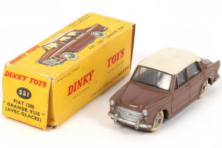 Lot 251 - DINKY TOYS (FRANCE) (1)