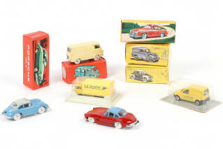 Lot 295 - DIVERS (7)