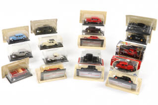Lot 52 - DIVERS (17)