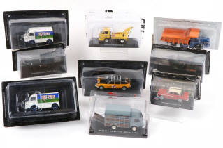Lot 10 - DIVERS (9)