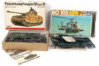 Lot 173 - DIVERS (10)