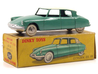 Lot 625 - DINKY TOYS FRANCE (1)