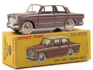 Lot 651 - DINKY TOYS FRANCE (1)