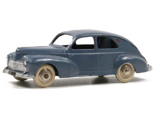 Lot 616 - DINKY TOYS FRANCE (1)