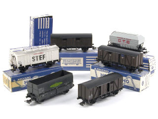 Lot 221 - HORNBY 'HO' (6)