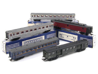 Lot 220 - HORNBY 'HO' (5)