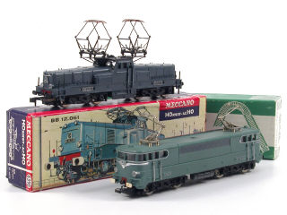 Lot 215 - HORNBY 'HO' (2)