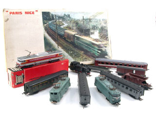 Lot 234 - GEGE & JOUEF 'HO' (12)