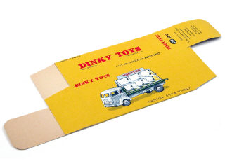 Lot 739 - DINKY TOYS FRANCE (1)