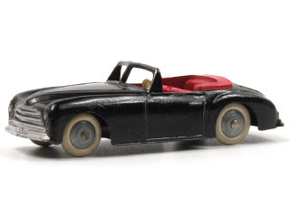 Lot 619 - DINKY TOYS (FRANCE) (1)