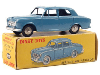 Lot 623 - DINKY TOYS FRANCE (1)