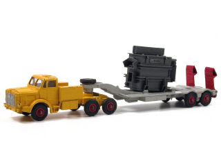Lot 563 - DINKY TOYS GB (1)