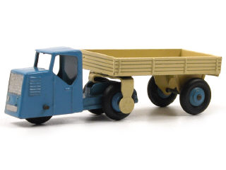 Lot 524 - DINKY TOYS GB (1)