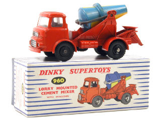 Lot 553 - DINKY TOYS GB (1)