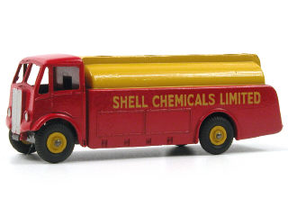 Lot 552 - DINKY TOYS GB (1)