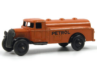 Lot 514 - DINKY TOYS GB (1)