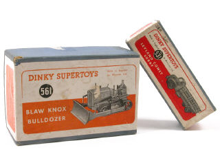 Lot 592 - DINKY TOYS (GB) (2)