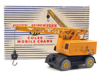 Lot 558 - DINKY TOYS (GB) (1)
