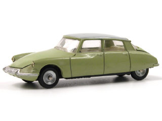 Lot 689 - DINKY TOYS FRANCE (1)