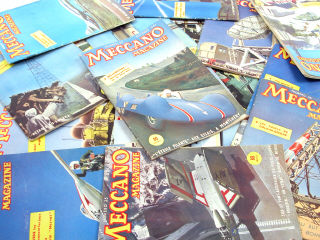 Lot 605 - MECCANO (26)