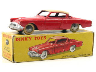 Lot 647 - DINKY TOYS FRANCE (1)
