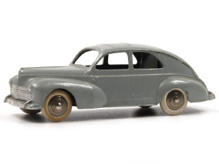 Lot 617 - DINKY TOYS FRANCE (1)