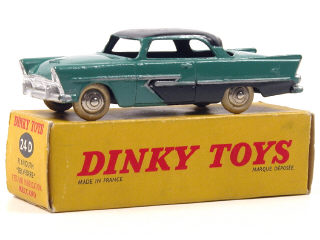 Lot 628 - DINKY TOYS (FRANCE) (1)