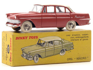 Lot 670 - DINKY TOYS (FRANCE) (1)