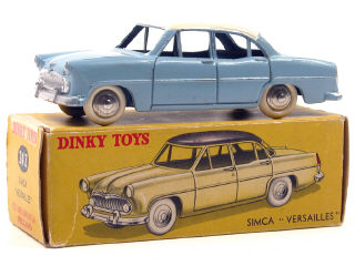 Lot 649 - DINKY TOYS FRANCE (1)