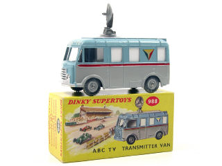 Lot 555 - DINKY TOYS GB (1)