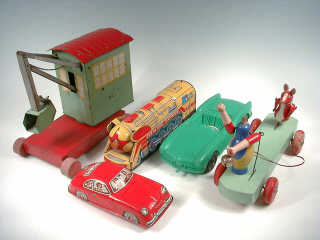 Lot 574 - DIVERS (5)